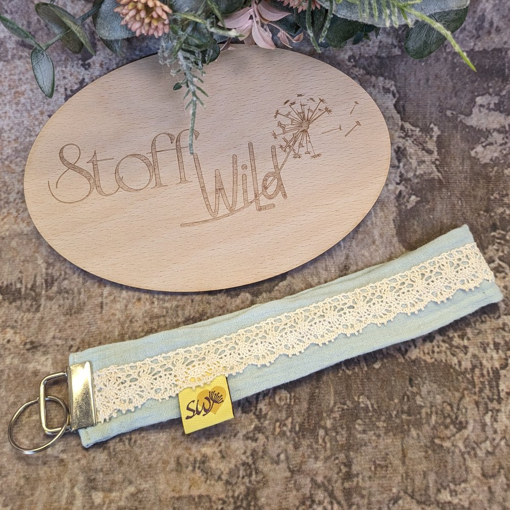 Schlüsselband, Anhänger MusselinMint mit Spitze