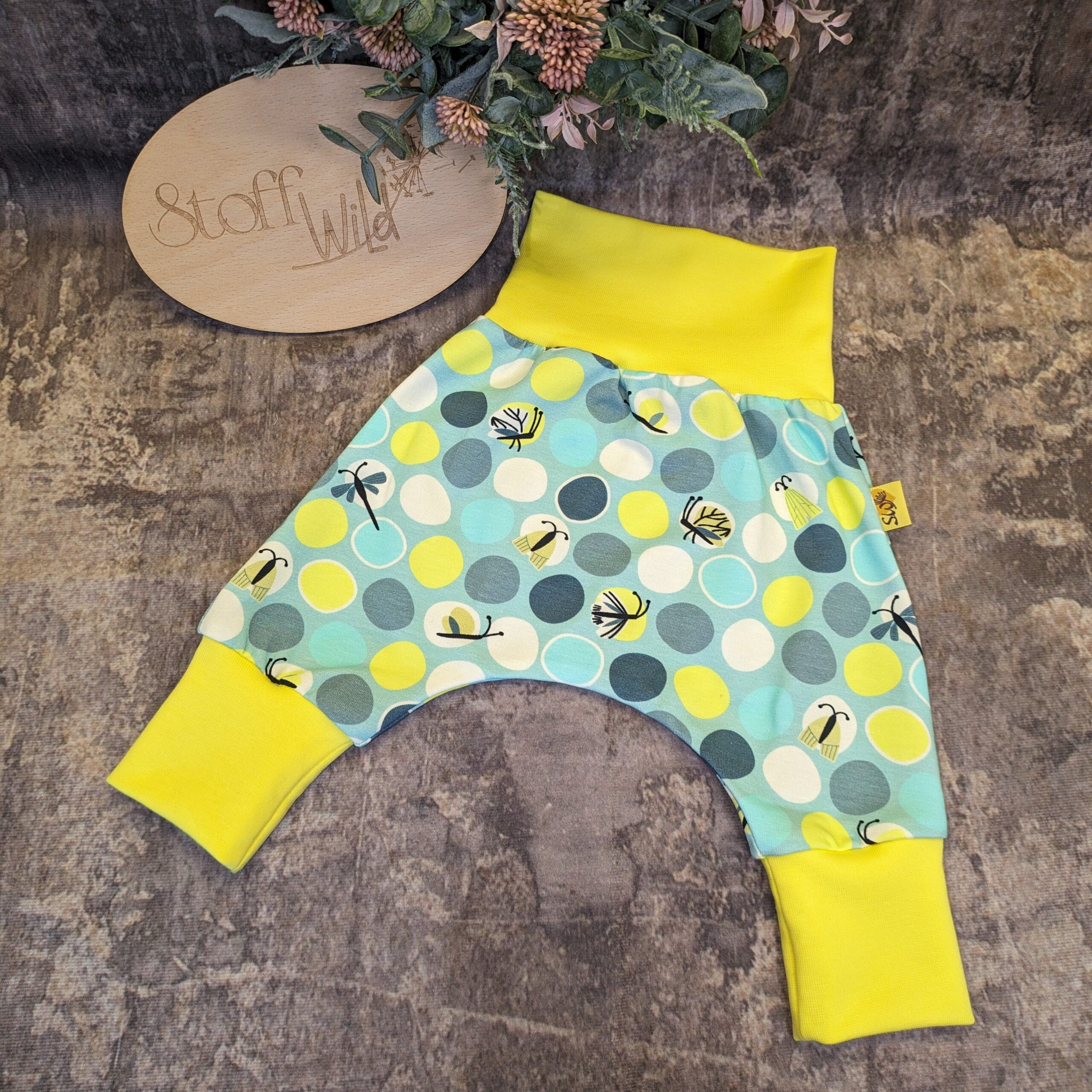 Babyset Käferchen mint, Gr. 56-62, bestehend aus T-Shirt, Bündchenhaube und Pumphose
