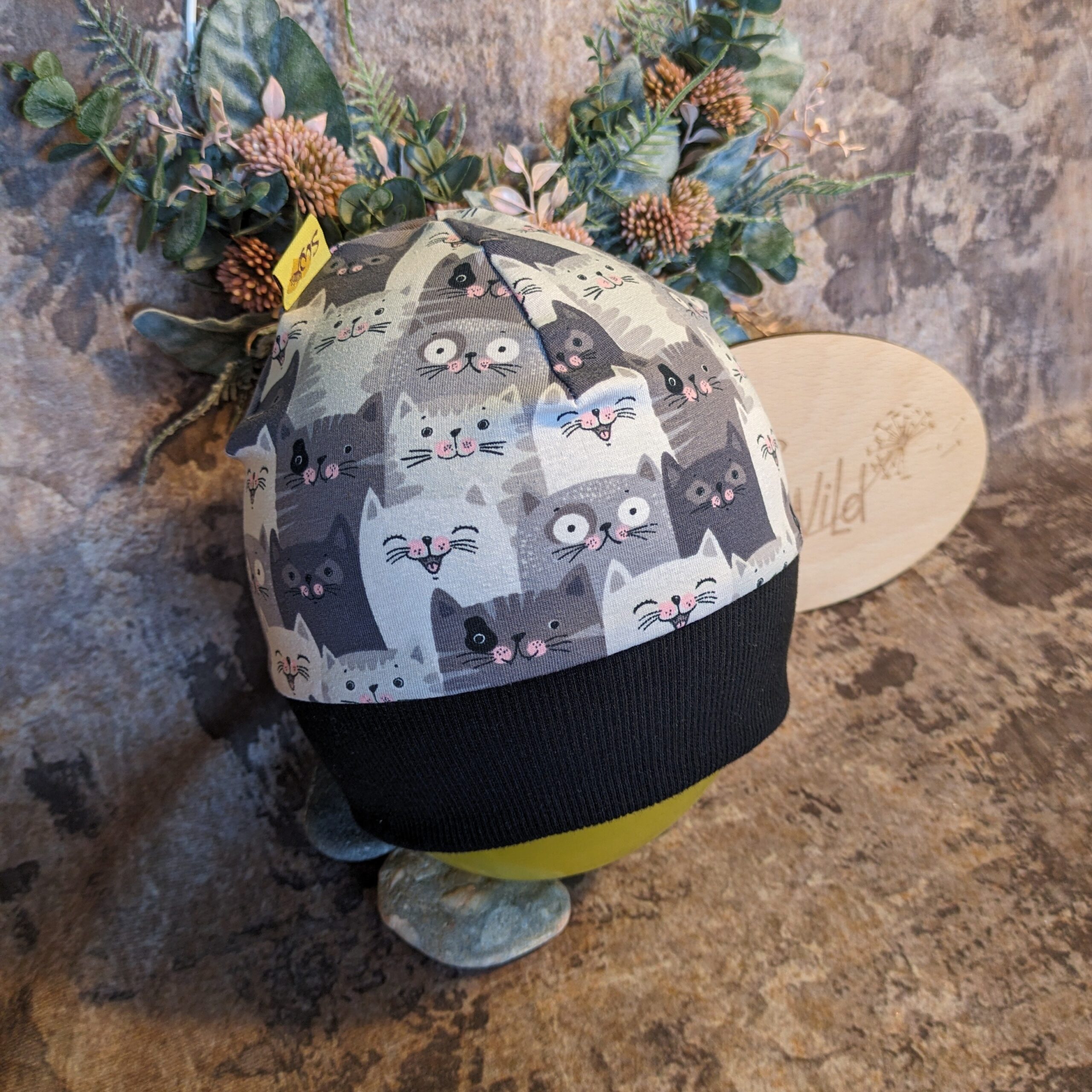 Bündchenhaube Cool Cats aus jersey mit lustigem Katzen-Motiv - mitwachsend