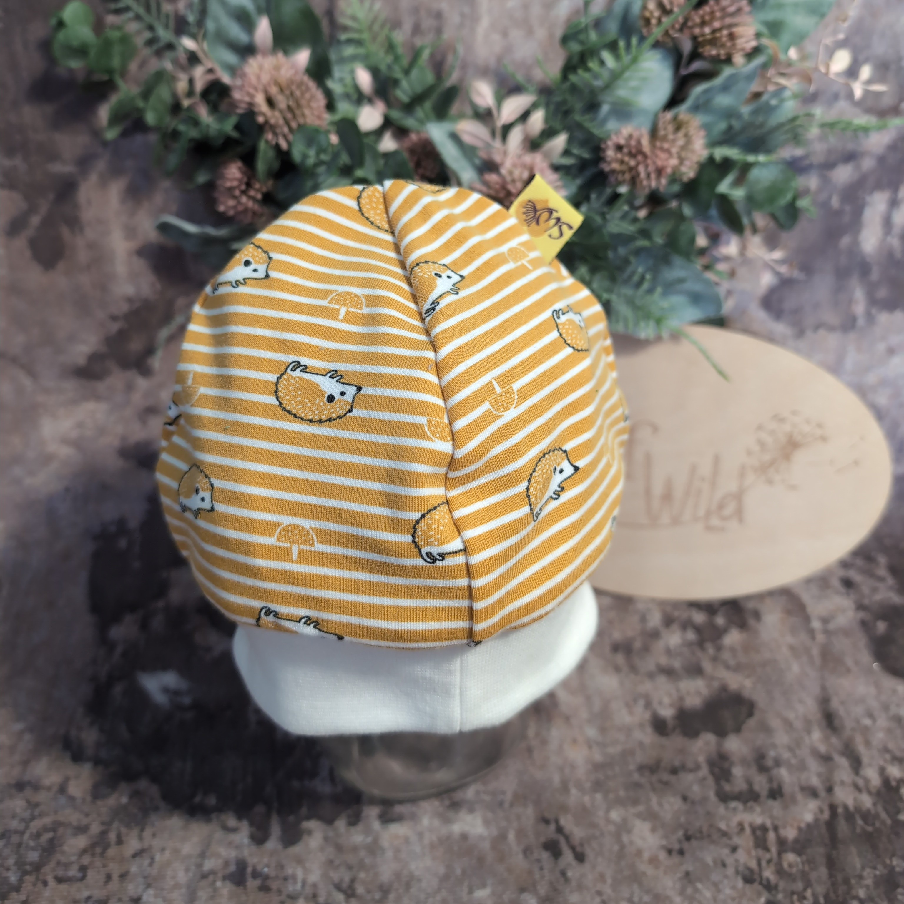 Bündchenhaube mit Igel-Motiv mit dehnbarem Bündchen - mitwachsend