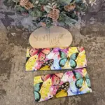 Knoten Stirnband mit bunten Schmetterlingsmotiven aus weichem Jersey, Größen 46 bis 51 cm und 52 bis 58 cm, mit und ohne Knoten, handgefertigt in Österreich