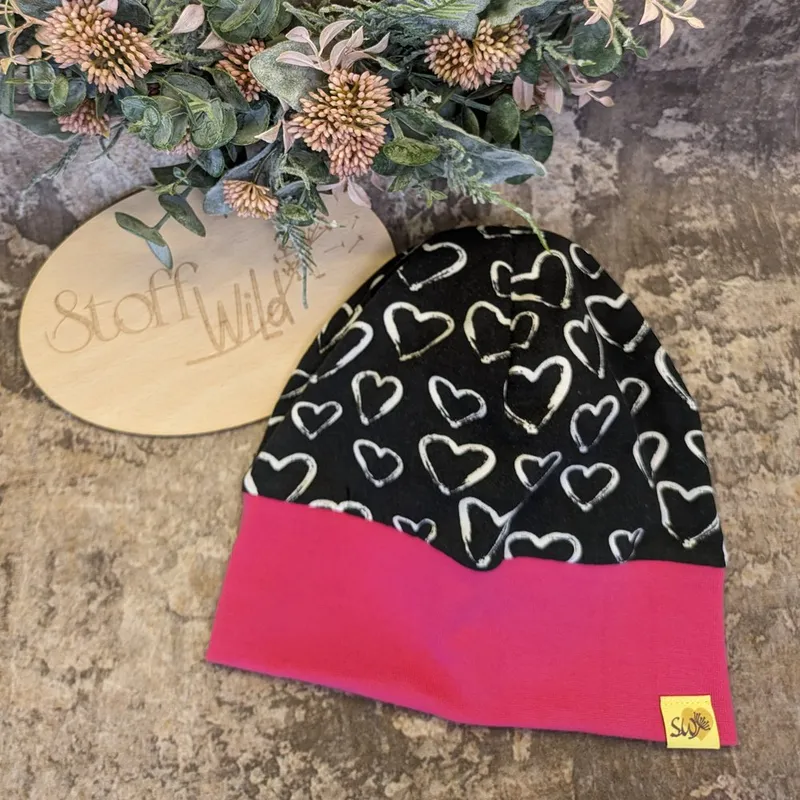 2310 Bündchen-Haube "Herzen", Gr. L – Bild 1