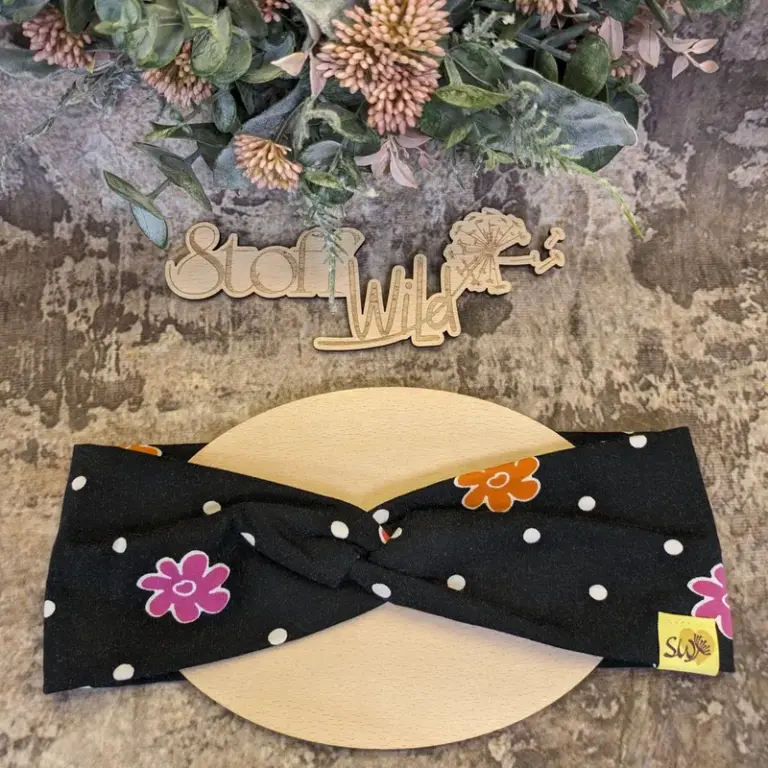 Knoten-Stirnband in Schwarz mit Blumenmuster aus weichem Baumwoll-Jersey, Größen 46–51 cm und 52–58 cm, handgefertigt in Österreich