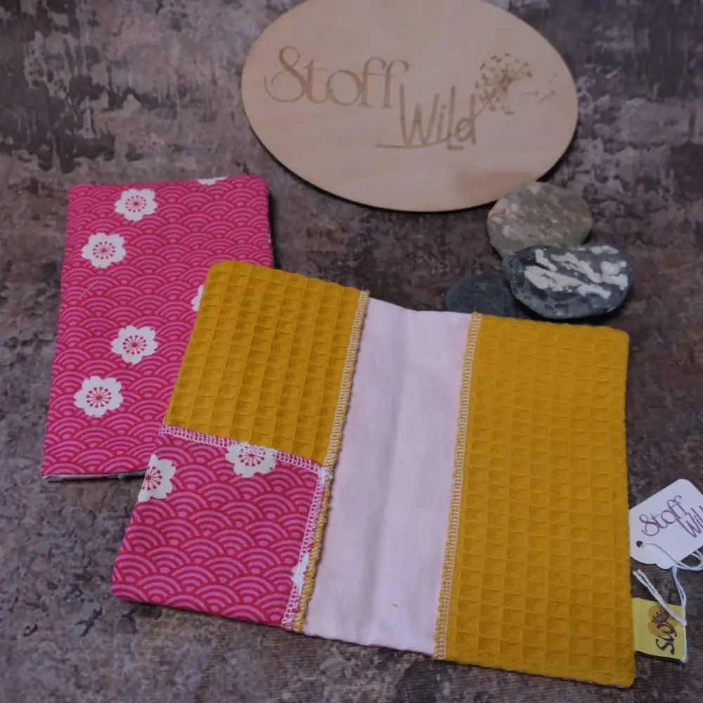 Schnullerband Kirschblüten + GRATIS Mutter-Kind-Passe-Hülle – Bild 4