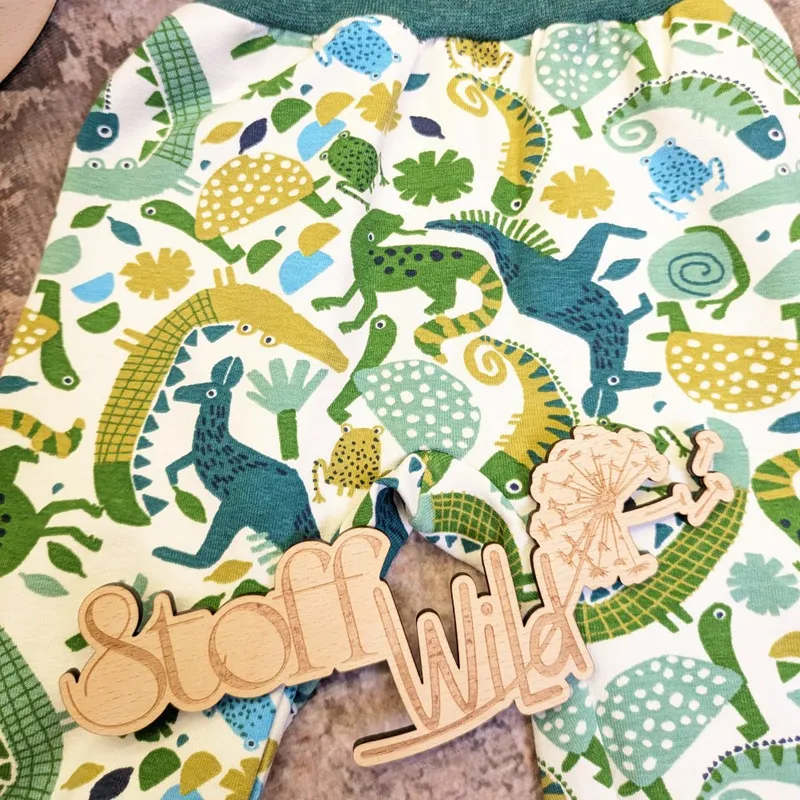 2711_1 BabyHose grüne Tiere, Gr. 62 – Bild 1