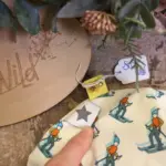 Skifahrer Beanie mit Ski Motiv aus Trevira Bioactive Polyester, Größen 46 bis 60 cm, handgefertigt in Österreich