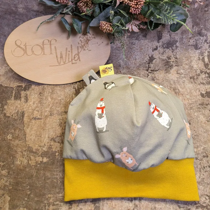 2780_1 Bündchenhaube WinterTiere ocker, Gr. M – Bild 1