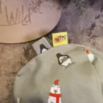 Bündchenhaube WinterTiere ocker, Gr. M – Bild 5