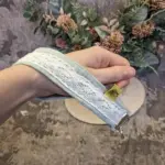 Schhlüsselband Musselin mint-weiss – Bild 3