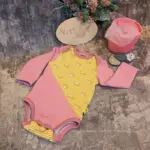 Individueller Baby-Body ‚Fabian‘ (Gr. 50–104) aus weichem Bio-Jersey, mit Druckknöpfen und Halsbündchen, personalisierbar mit Mustern oder Applikationen, handgefertigt in Österreich