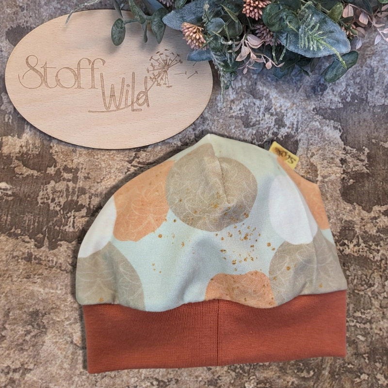 Baby-Set Gr. 68 mit Pumphose in großem Kreis-Muster mint-beige-orange-braun und Mütze mit Regenbogen-Applikation, rostfarbene Bündchen, stoffwindelfreundlich, handgefertigt