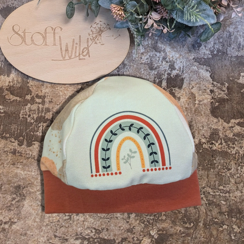 Baby-Set Gr. 68 mit Pumphose in großem Kreis-Muster mint-beige-orange-braun und Mütze mit Regenbogen-Applikation, rostfarbene Bündchen, stoffwindelfreundlich, handgefertigt