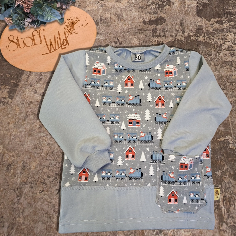 https://www.stoffwild.at/wp-content/uploads/baby-set-gr-80-winterzug-weihnachtsmann-pinguine-6.webp