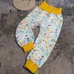 Individuelle Baby-Hose 'Baby-Diamond' (Gr. 50-92) aus weichem Bio-Jersey, Musselin oder French Terry, mit dehnbaren Bündchen an Bund und Beinen, stoffwindelfreundlich und nach deinen Wünschen gestaltbar – handgefertigt in Österreich
