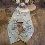 Individuelle Estrella-Hose (Gr. 86–140) aus weichem Bio-Jersey, Musselin oder French Terry, mit dehnbaren Bündchen an Bund und Beinen, stoffwindelfreundlich und nach deinen Wünschen gestaltbar – handgefertigt in Österreich