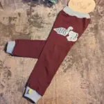 Individuelle Estrella-Hose (Gr. 86–140) aus weichem Bio-Jersey, Musselin oder French Terry, mit dehnbaren Bündchen an Bund und Beinen, stoffwindelfreundlich und nach deinen Wünschen gestaltbar – handgefertigt in Österreich