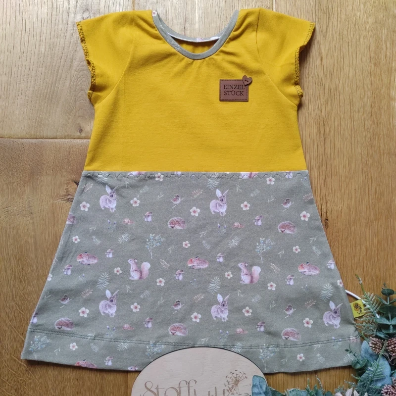 kleidchen_ocker_waldtiere2 Kleid "Autumn Love grün" Gr. 86/92 – Bild 1