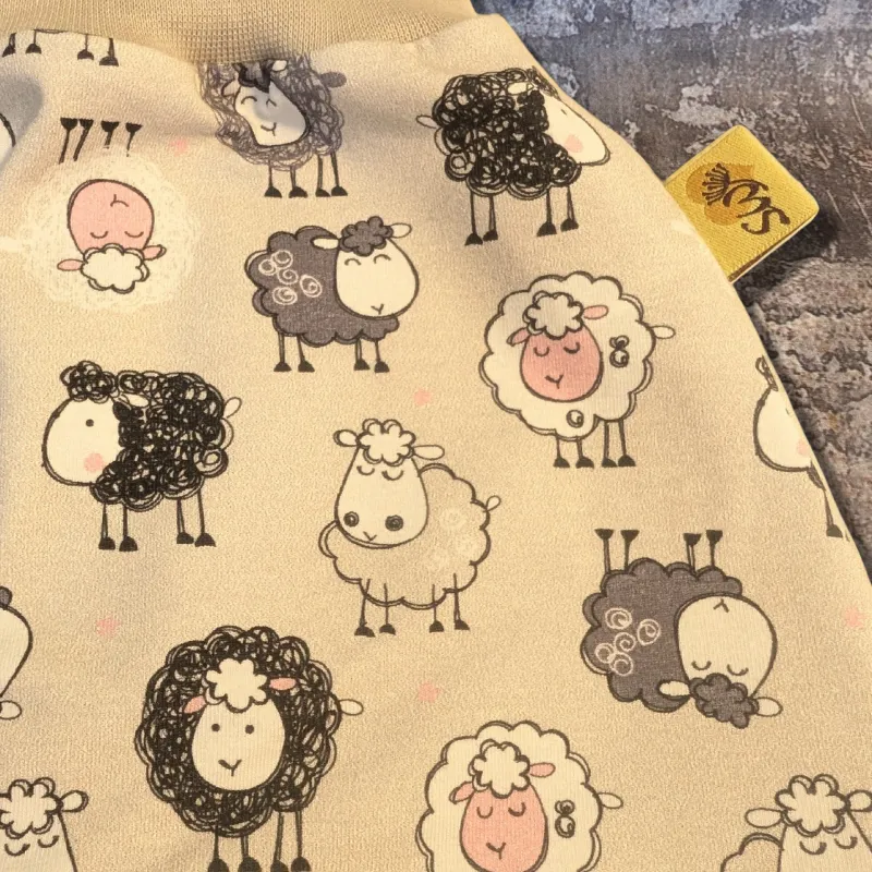 bequeme Jersey-Pumphose mit Schafen für Babys