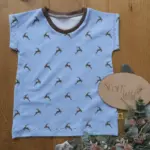 Individuelles Sommershirt (Gr. 68–158) aus Bio-Stoffen, mit elastischem Halsbündchen und luftigen Ärmeln - nach deinen Wünschen gestaltbar – handgefertigt in Österreich